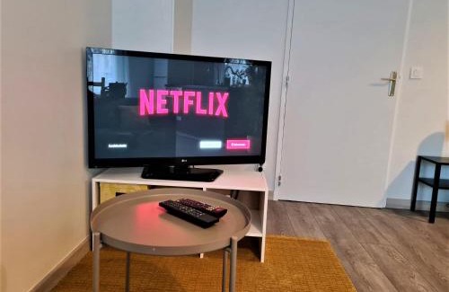 Charpennes - Charmettes Apartment | Grand Studio Lyon Villeurbanne Proche Metro - Wifi