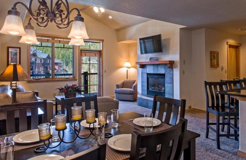 Four O'Clock Resort | Grand Timber Lodge