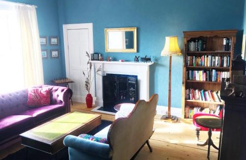 Kirkmichael Apartment | Grand top floor apartment in the Royal Bank House