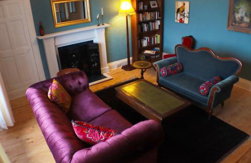Kirkmichael Apartment | Grand top floor apartment in the Royal Bank House