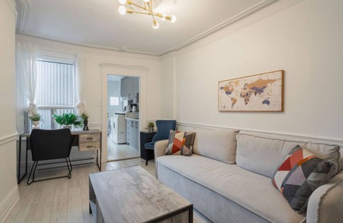 Griffintown Apartment | Grand Urban | 4BR Luxe Loft in Griffintown