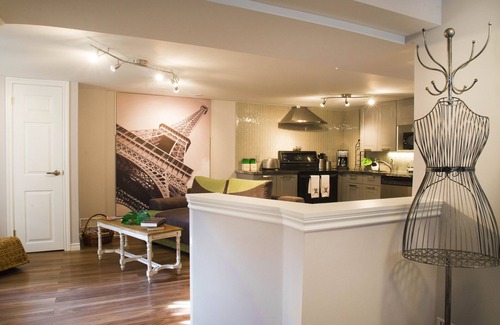 Cabbagetown South House | Grand Victorian Suite - min 30 nights