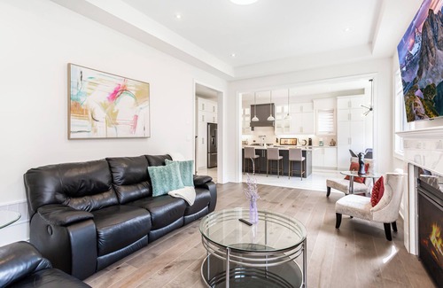 Watertown House | Grand Villa near Burlington