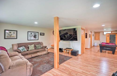 Windham House | Grand Windham Retreat with Fire Pit and Game Room