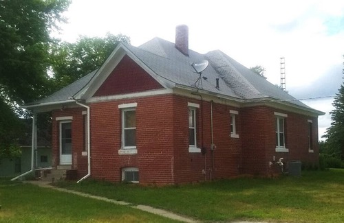 Mullen House | Granddad’s home is no longer available