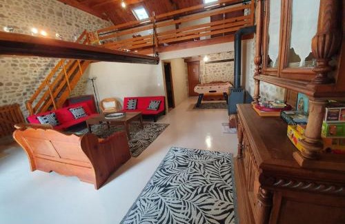 Marcillat-en-Combraille House | Grande maison en pierres avec jardin clos, proche des stations thermales et des Volcans d'Auvergne - FR-1-489-198