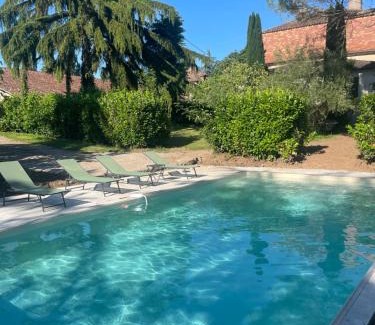 Le Ledat Villa | Grande Maison de famille, 12pers, Piscine privée, Vallée du Lot & Bastides