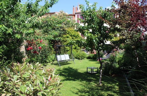 Prades House | Grande Maison de Ville Avec Jardin et Parking Privé; Idéale Pour Grande Famille