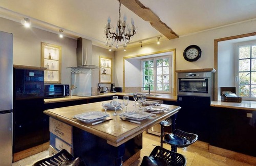 Tamerville Cottage | Grande Petite Duckerie 15pers : jacuzzi, 15min sea