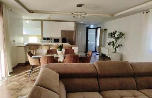 Moyrazes Villa | Grande villa moderne