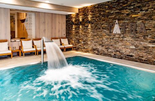 Velke Karlovice Hotel | Grandhotel Tatra