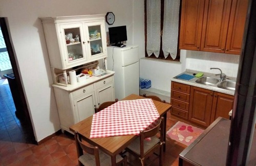 Casola in Lunigiana House | Grandma's House - Queen Room with Balcony