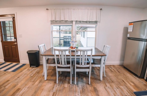 Sugarcreek House | Grandma’s Place - Steps from Downtown Sugarcreek