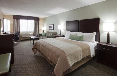 Glenwood Hotel | GrandStay Hotel & Suites - Glenwood