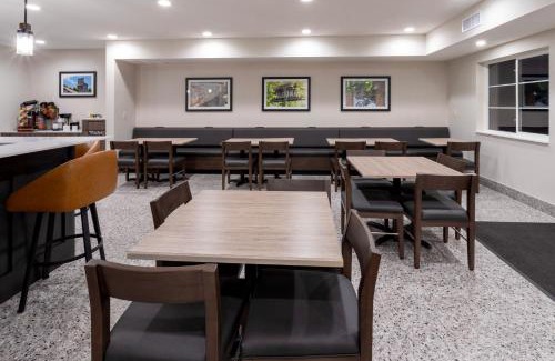 Johnston Hotel | GrandStay Hotel & Suites Johnston-Des Moines, IA