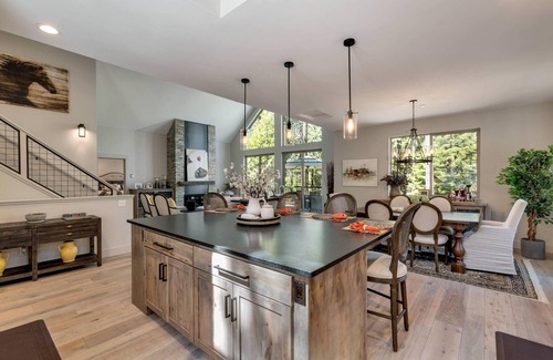 Country Club Estates House | Grandview Manor - Hot tub, foosball, family fun!