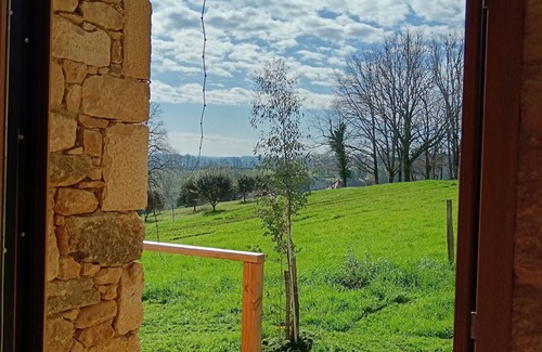 Coux-et-Bigaroque-Mouzens House | Grange et Gîte au Calme Avec Terrasses et Piscine, Idéal Pour Séjour Familial