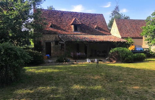 Coux-et-Bigaroque-Mouzens House | Grange et Gîte au Calme Avec Terrasses et Piscine, Idéal Pour Séjour Familial