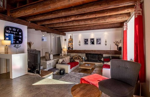 Guchen House | ★ GRANGE DU LAVEDAN ★ PISCINE ★ CHEMINÉE ★ VUE IMPRENABLE ★