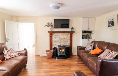 Fethard on Sea Cottage | GRANGE FARMHOUSE, pet friendly in Fethard-On-Sea, County Wexford
