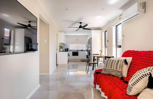 Kingswood House | Granny Guest house Sydney Blue Mountain