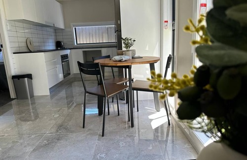 Kingswood House | Granny Guest House Sydney Blue Mountain