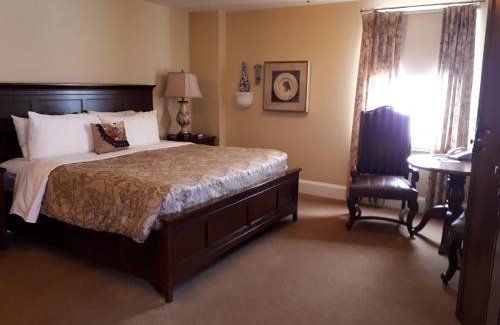 Moose Jaw Hotel | Grant Hall Hotel