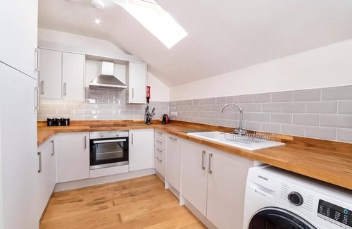 York Apartment | Granville House Apartment 21C, 2 Bedroom House Free Street parking sleeps 4