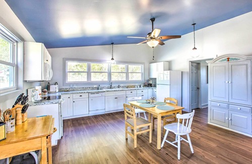 Granville Cottage | 'Granville’s Blue Cottage' Porch & River View!