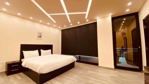 Al Rama Ski Chalet | Gray Chalet