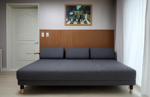 Hwayang-dong Villa | Gray House