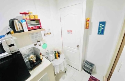 San Bartolome Apartment | Grayhouse: Your Cozy Unit near Jhaymar
