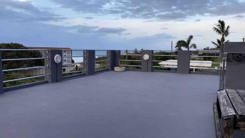 Hibberdene House | Great 2 bedroom home 100m from the beach