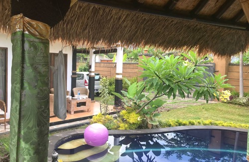 Kalibukbuk House | Great 2 bedroomed villa with sea views
