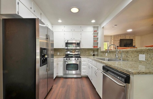 North Austin Civic Association House | GREAT 3 bed 2 bath home! Central Austin with large yard!