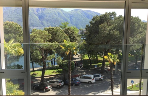 Muralto Apartment | Great city apartment in a prime location right on the lake promenade
