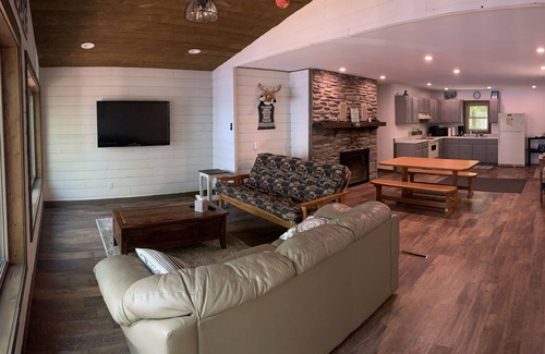 Minocqua Cabin | Great couples & family retreat!