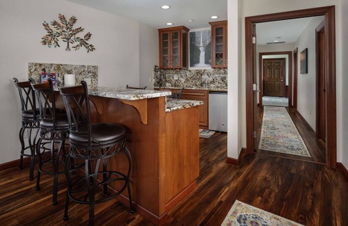 Dayton House | Great Deals on Summer Stays!