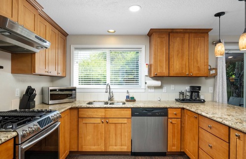 Hillsboro House | Great Deals on Summer Stays!