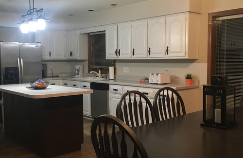 Camelot Estates House | Great for families!