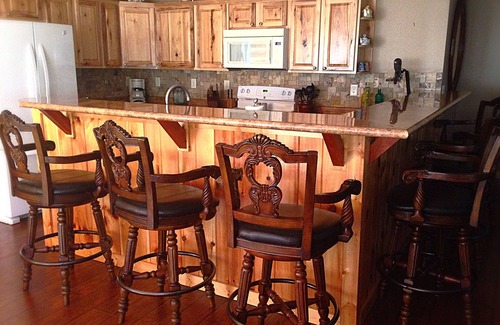 Fort Payne Cabin | Great for family vacations, weddings, And Church retreats.