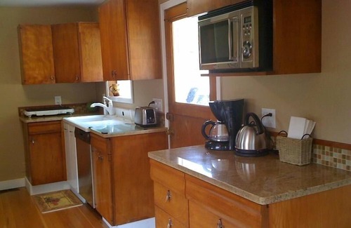 Mt. Hood - Columbia River Gorge House | Great Gorge Getaway - Large Deck & Yard - River Views