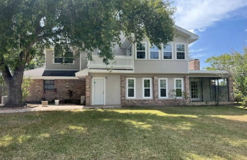 Harlingen House | Great home near the Heart of Harlingen Nearly 3000sqft