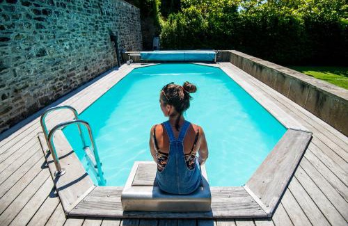 Laugharne House | Great House - Grand Georgian House With Outdoor Heated Pool