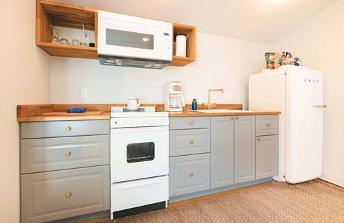 New Castle Apartment | Great Island Inn: A Boutique Apartment Hotel