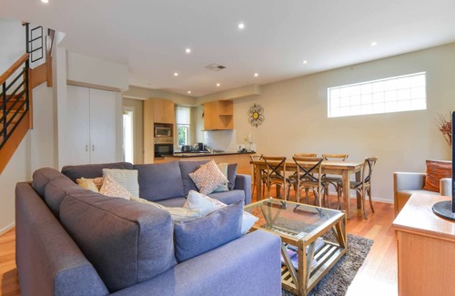 South Yarra House | Great Location, 3 Bedroom House with Off Street Parking