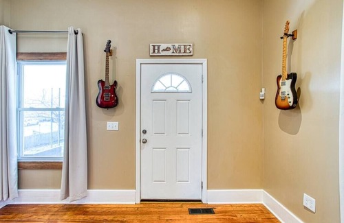 Buechel House | Great Location-5 Bd/3 Ba-Near Expo/UL/Fair/YUM/Zoo