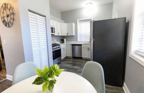 Bridgeport Apartment | Great Location. 5min to McCormick place. Downtown. Chinatown