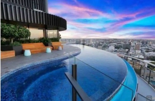 Brisbane Central Business District Apartment | Great location and amazing views