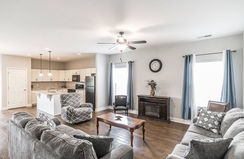 Gallatin House | Great Location! Brand new place! in Gallatin TN Close to everything.